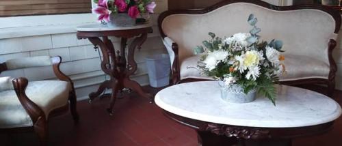 The Higgins Hotel - Glenrock